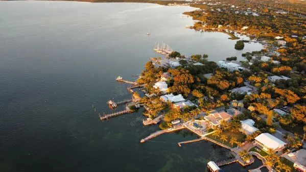 Top air duct cleaning services company in Key Largo FL - View of a cleaner Key Largoair environment after the job is done.