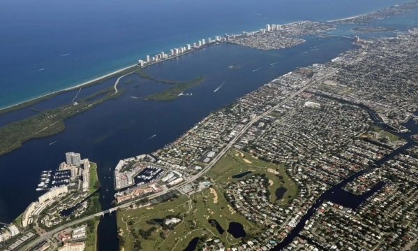 Top HVAC system repair service company in North Palm Beach FL - Jaw dropping aerial view of North Palm Beach FL