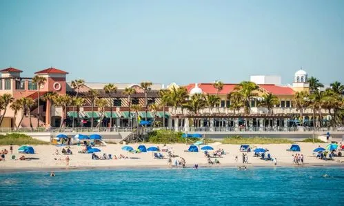 Top HVAC system repair service company in Lake Worth Beach FL - View of a climate controlled Lake Worth Beach air environment after the job is done.