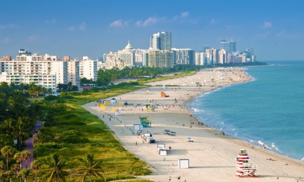 Top HVAC system replacement service company in Miami Beach FL - Highlighting the beauty of ocean and city in Miami Beach FL