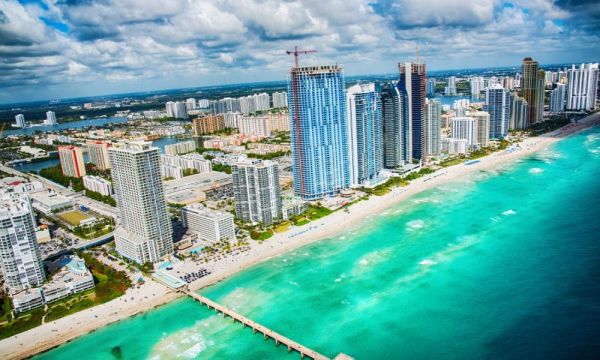 Top HVAC system replacement service company in Sunny Isles Beach FL - View of a beautiful place  in Sunny Isles Beach