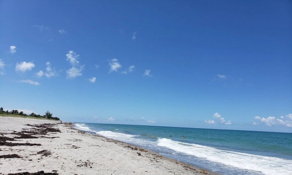 Top HVAC system tune up service specials in Hobe Sound FL - View of a breath-taking public beach in Hobe Sound FL